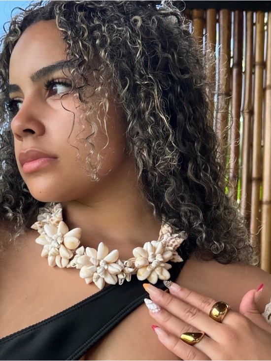 Jewelry - NWT Handcrafted Santorini Cream Shell Flower Statement Necklace - Women Jewelry